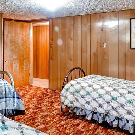Charming Tropic Home By A Farm Near Bryce Canyon!